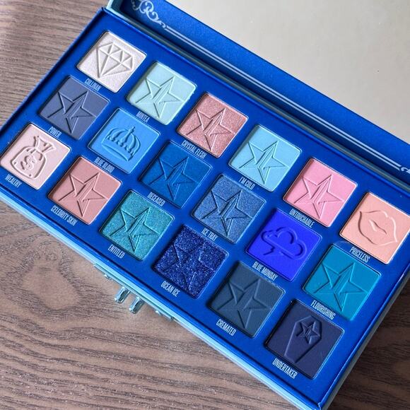 JEFFREE STAR Cosmetics Blue Blood Artistry Eye Shadow Pallete 18 X 0,05 OZ - NIB - Picture 10 of 15